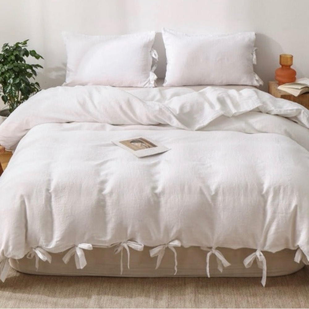 King Duvet Cover & Shams-Natural White Linen with Tie Closure
